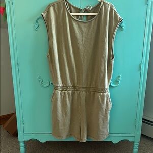 American Eagle Outfitters Tan Sleeveless Romper